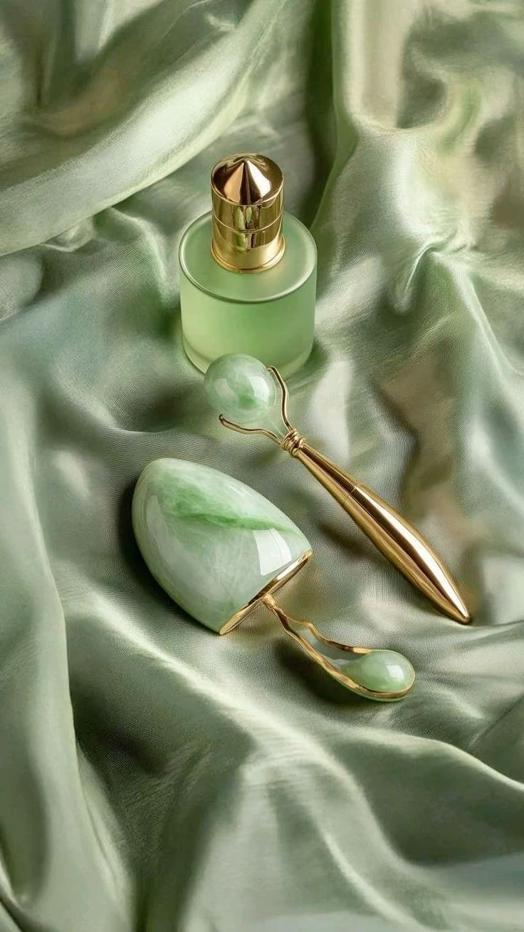 The Vitality Qi Stainless Steel Gua Sha Contour Tool